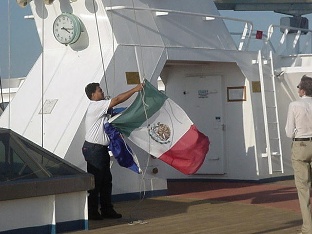 Leaving-Mexico.JPG 49.5 KB