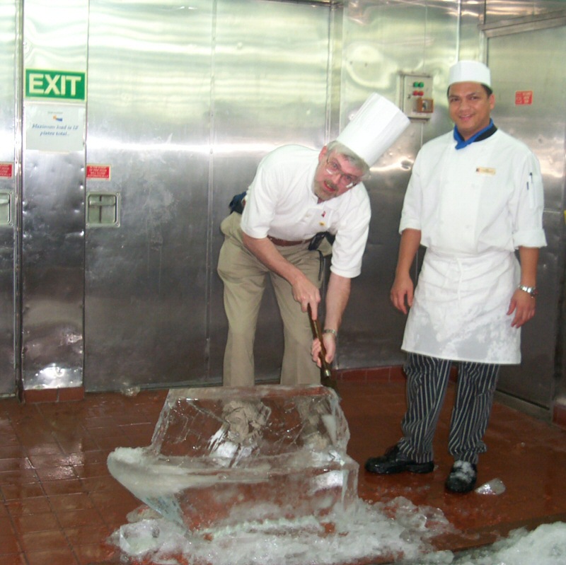 IceCarving2.jpg 173.9 KB